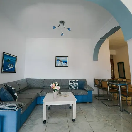 Luxury Unique Sea View Apartment