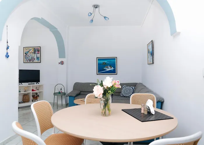아파트 Luxury Unique Sea View 네오스마르마라스